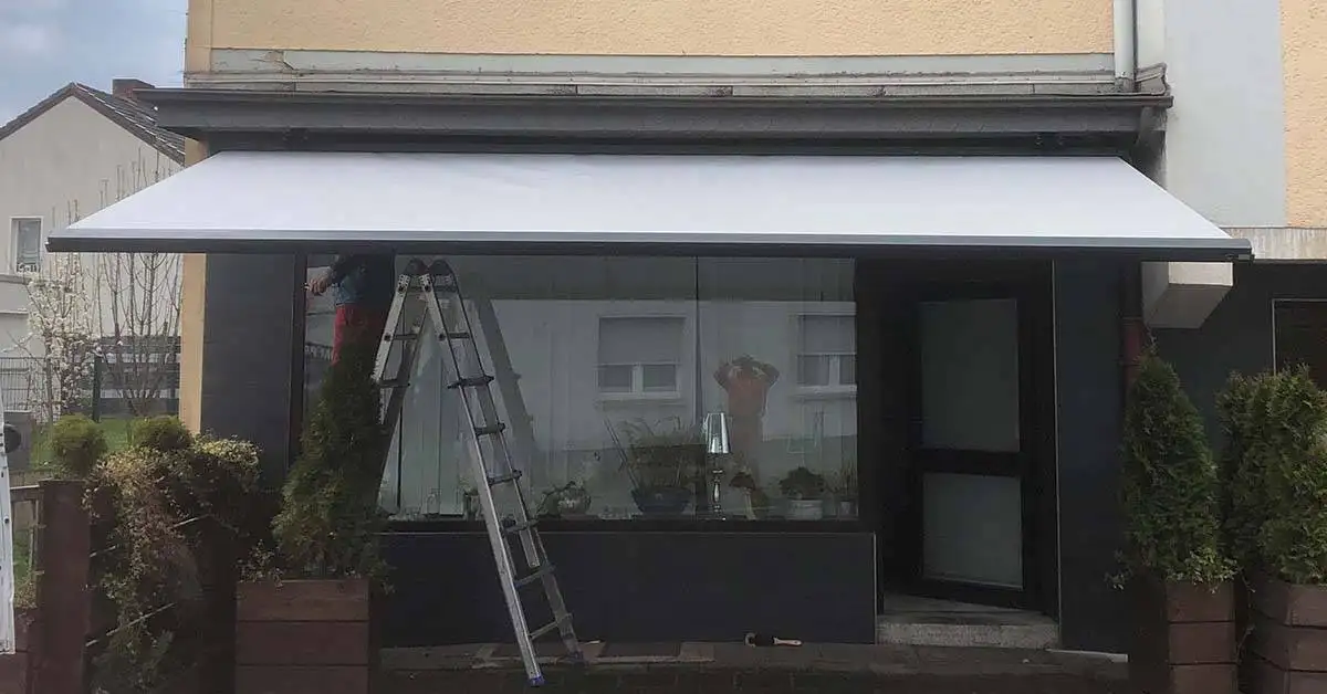3 Markisen für das Restaurant Merion in Duisburg