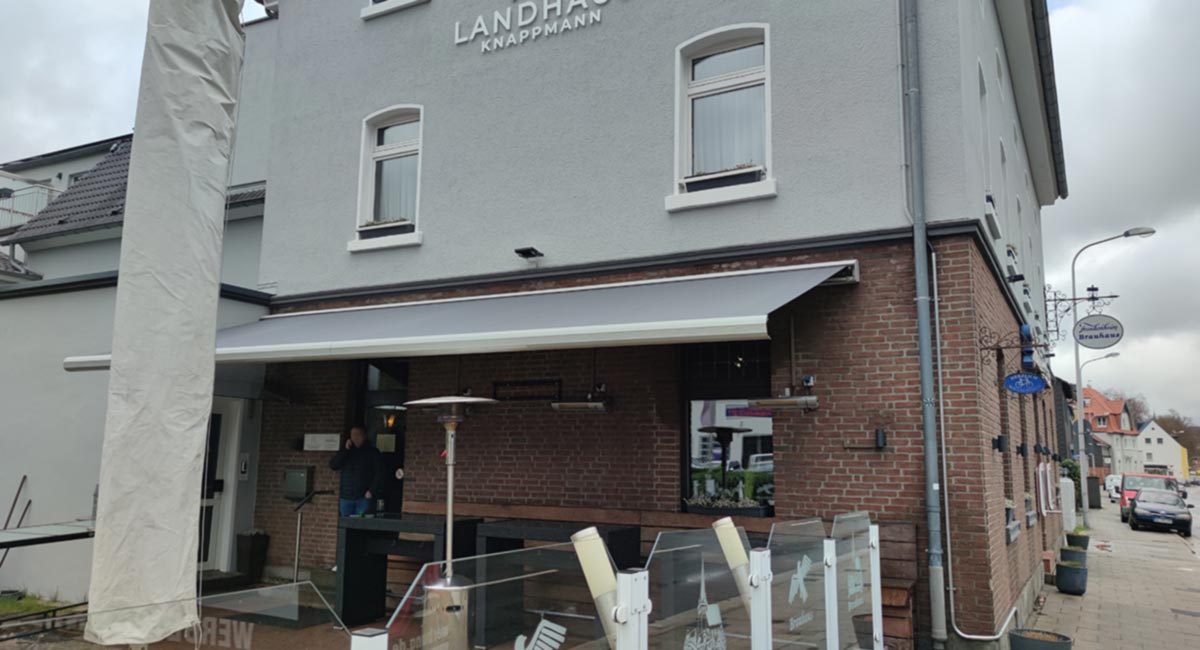 Landhaus Knappmann mit neuer Markise