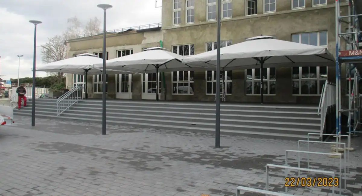 Drei neue Sonnenschirme in Solingen