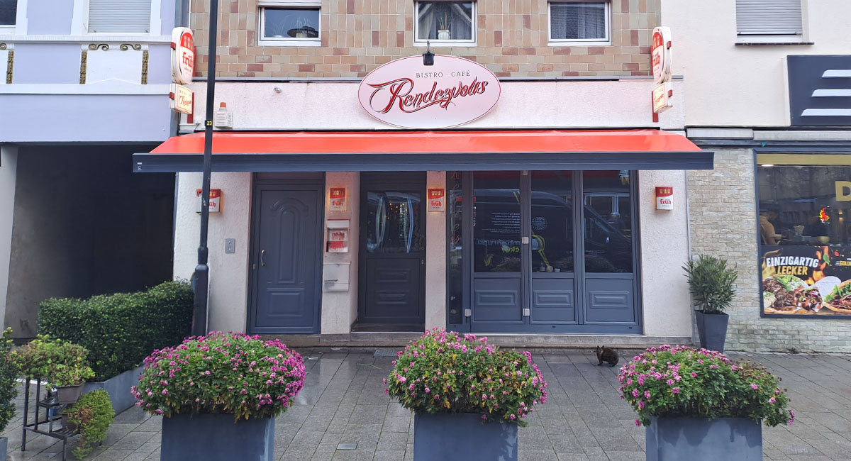 LEINER CASA SUNRAIN Markisenanlage am Bistro Café Rendezvous in Burscheid