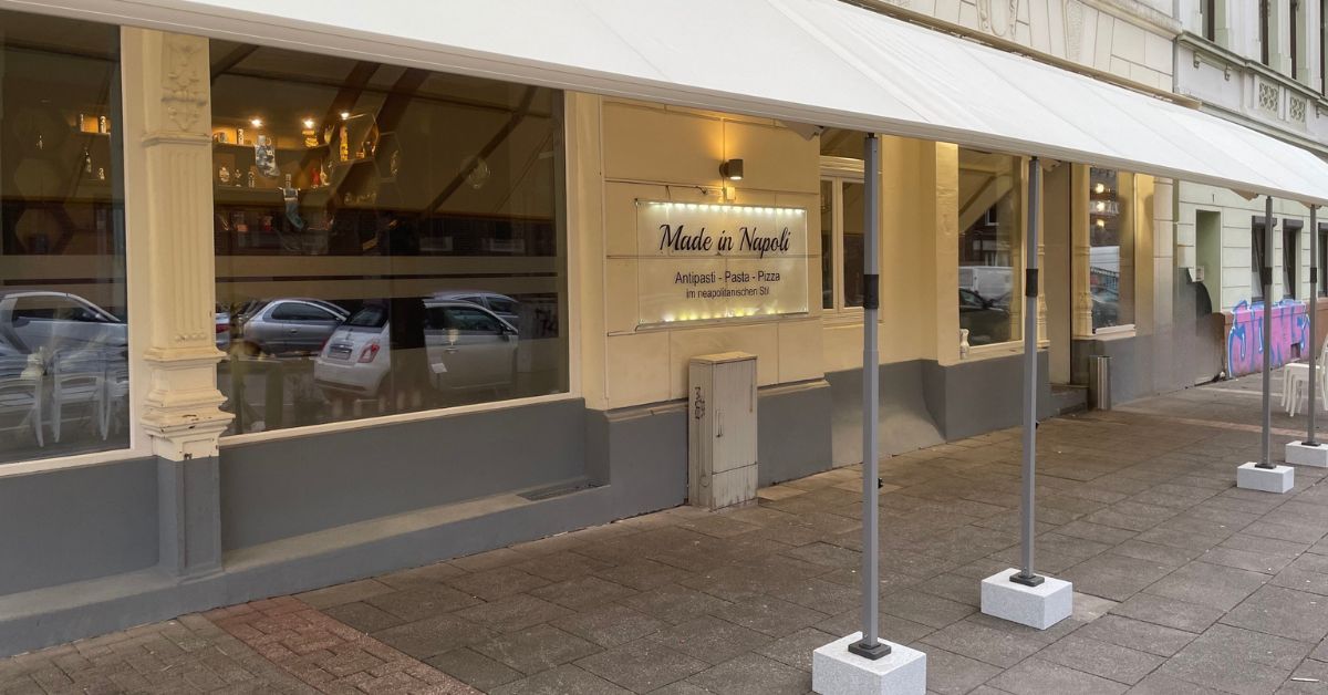 LEINER SunRain Markisenanlage in Sondergröße mit WPS-System für das Restaurant Made in Napoli in Köln