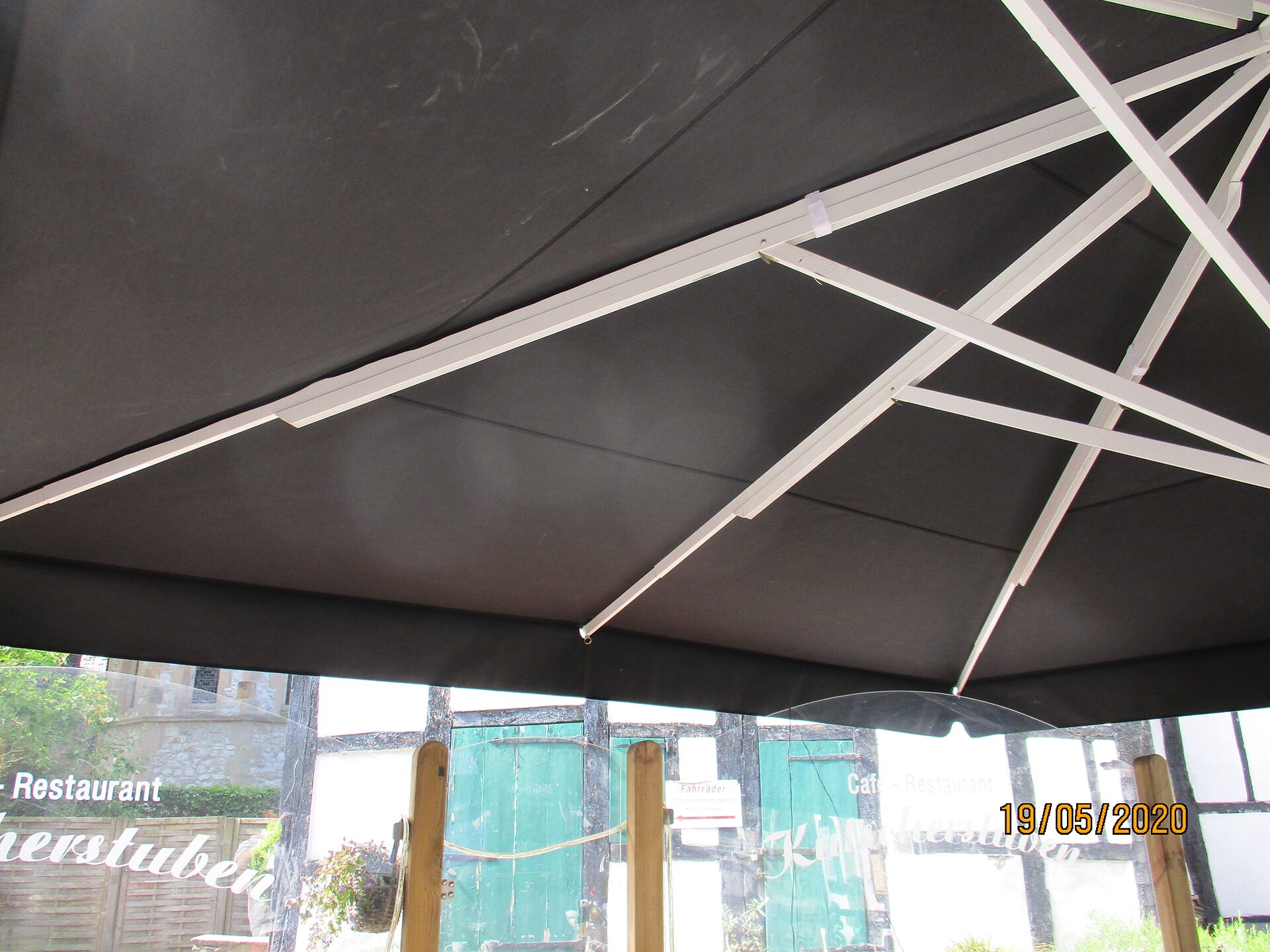 Großschirm/Sonnenschirm Wülfrath - Kutscherstuben