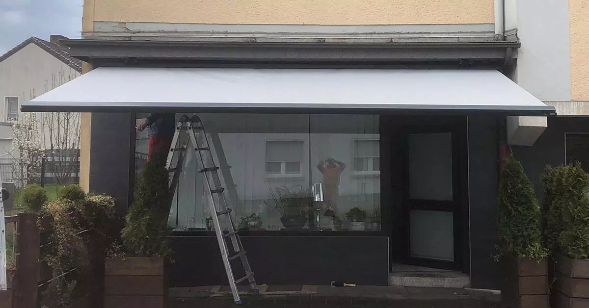 3 Markisen für das Restaurant Merion in Duisburg
