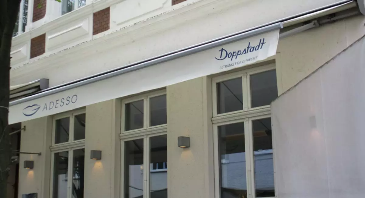 Adesso Düsseldorf mit neuer Markise