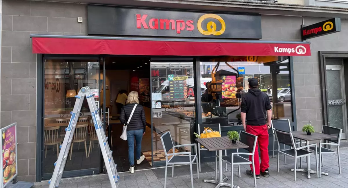 Gelenkarmmarkise in Neuss bei Kamps
