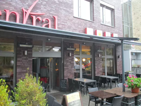 Pergolaanlage in Wuppertal Ronsdorf - Markise als Dach mit Raumcharakter