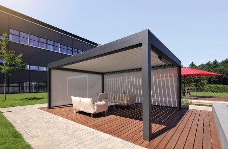 Integrierte Markisen mit easyZip-Führung